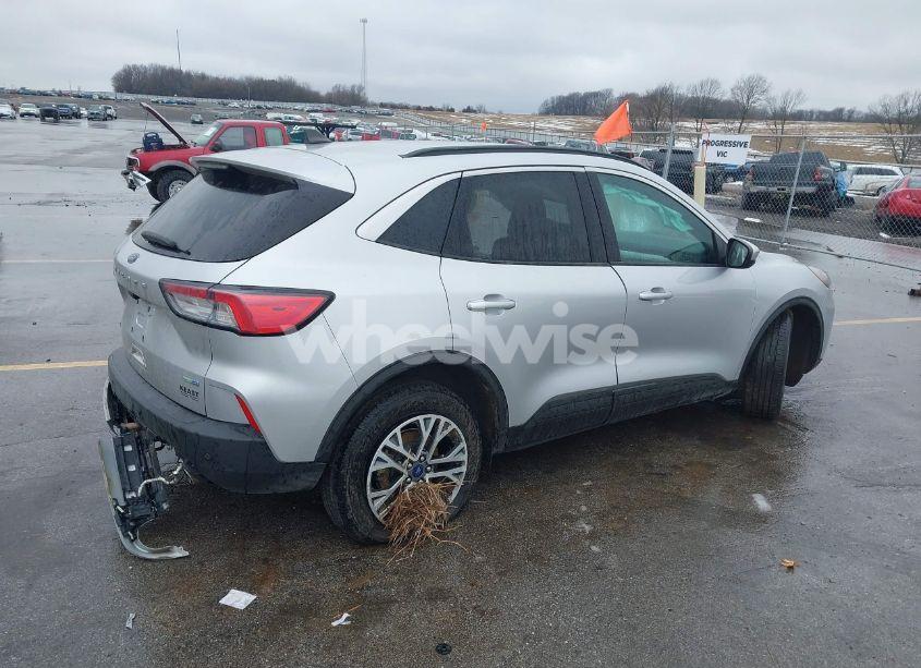 Photo 4 of 2020 Ford Escape SEL (VIN 1FMCU9H98LUB24146)