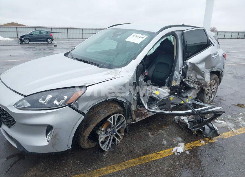 Photo 6 of 2020 Ford Escape SEL (VIN 1FMCU9H98LUB24146)