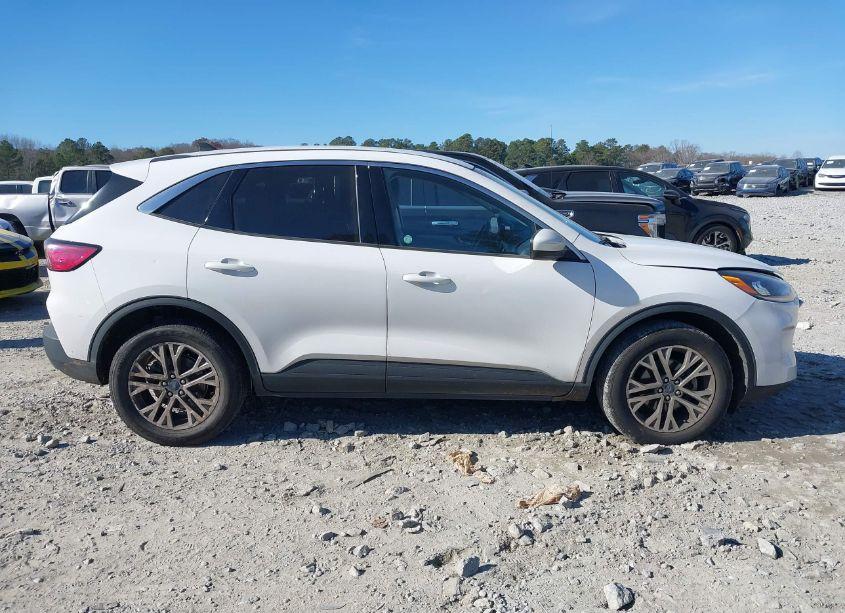 Photo 13 of 2022 Ford Escape SEL (VIN 1FMCU9H99NUA43871)