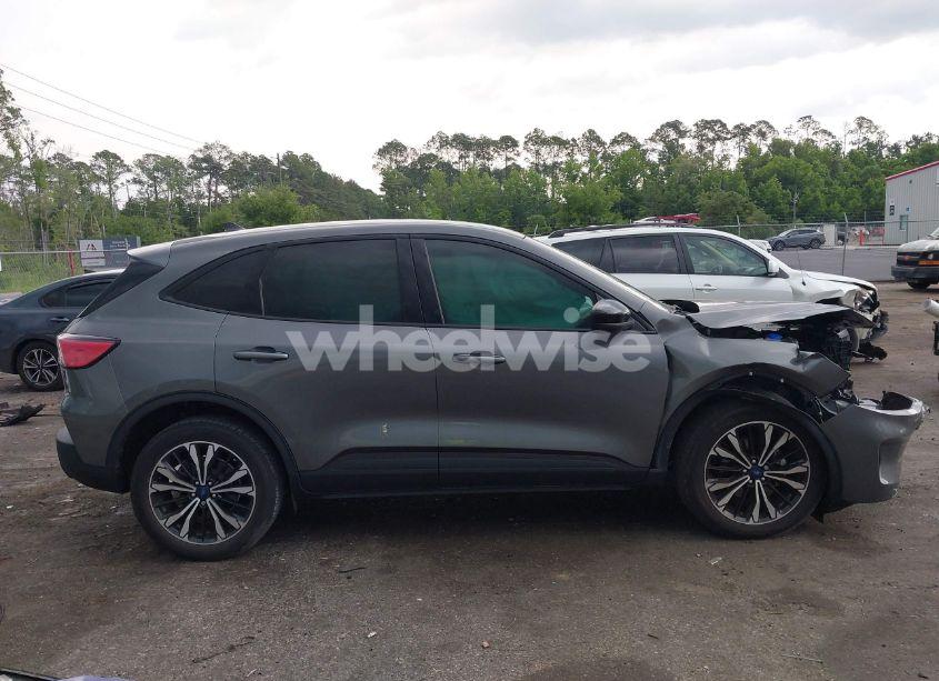 Photo 13 of 2022 Ford Escape SEL (VIN 1FMCU9H99NUB98422)