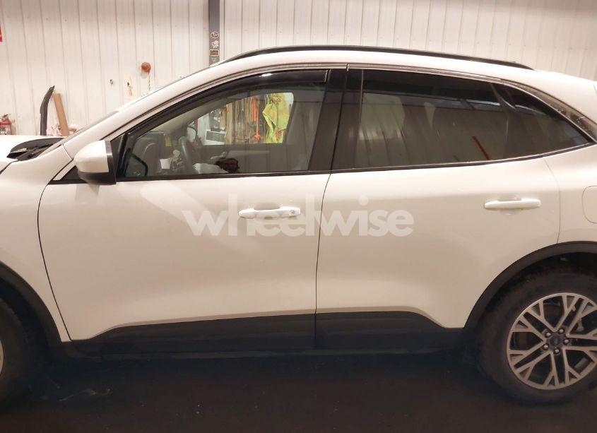 Photo 14 of 2020 Ford Escape SEL (VIN 1FMCU9H9XLUA11251)