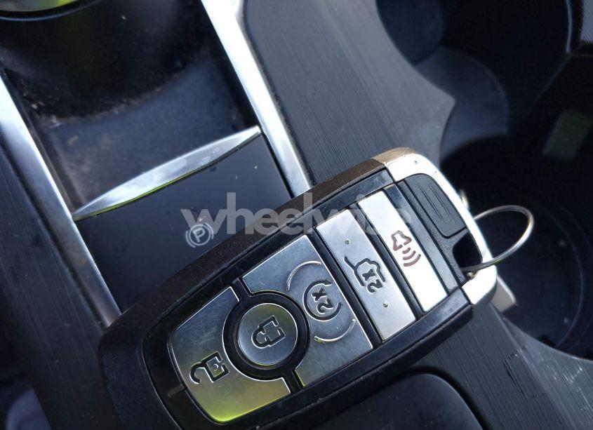 Photo 11 of 2020 Ford Escape SEL (VIN 1FMCU9H9XLUA74723)