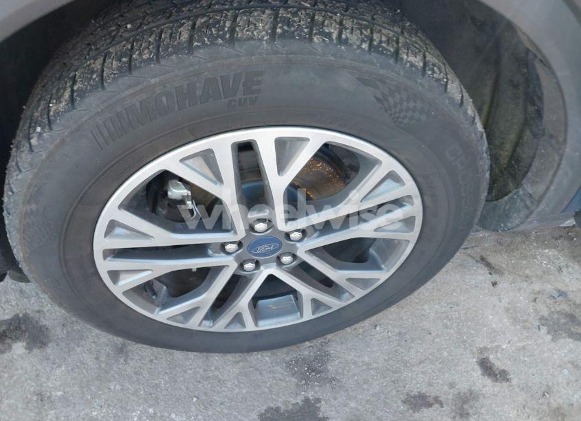 Photo 12 of 2020 Ford Escape SEL (VIN 1FMCU9H9XLUA74723)