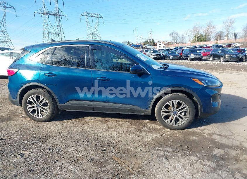 Photo 14 of 2020 Ford Escape SEL (VIN 1FMCU9H9XLUA74723)