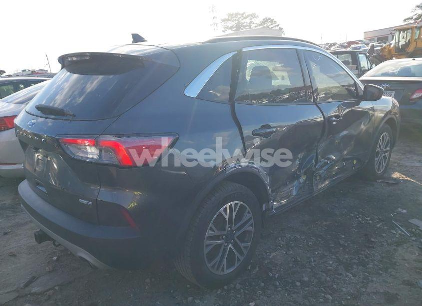 Photo 4 of 2020 Ford Escape SEL (VIN 1FMCU9H9XLUB42003)