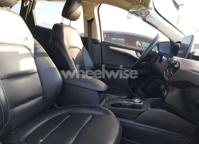 Photo 5 of 2020 Ford Escape SEL (VIN 1FMCU9H9XLUB42003)