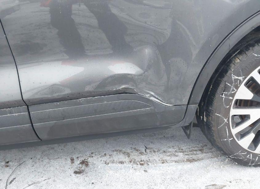 Photo 6 of 2020 Ford Escape SEL (VIN 1FMCU9H9XLUB64969)