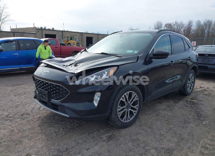 Photo 2 of 2021 Ford Escape SEL (VIN 1FMCU9H9XMUA60225)