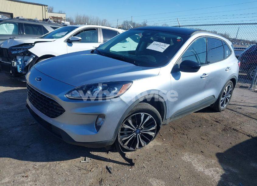 Photo 2 of 2022 Ford Escape SEL (VIN 1FMCU9H9XNUC02817)