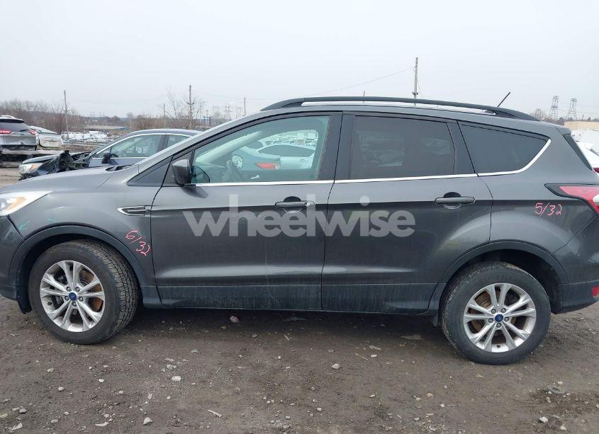 Photo 13 of 2018 Ford Escape SEL (VIN 1FMCU9HD0JUB06953)