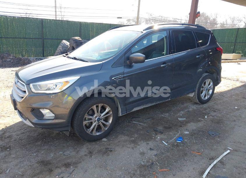 Photo 2 of 2019 Ford Escape SEL (VIN 1FMCU9HD0KUA10449)