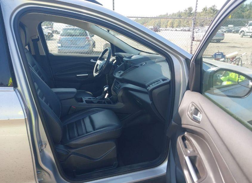 Photo 5 of 2019 Ford Escape SEL (VIN 1FMCU9HD0KUA57061)