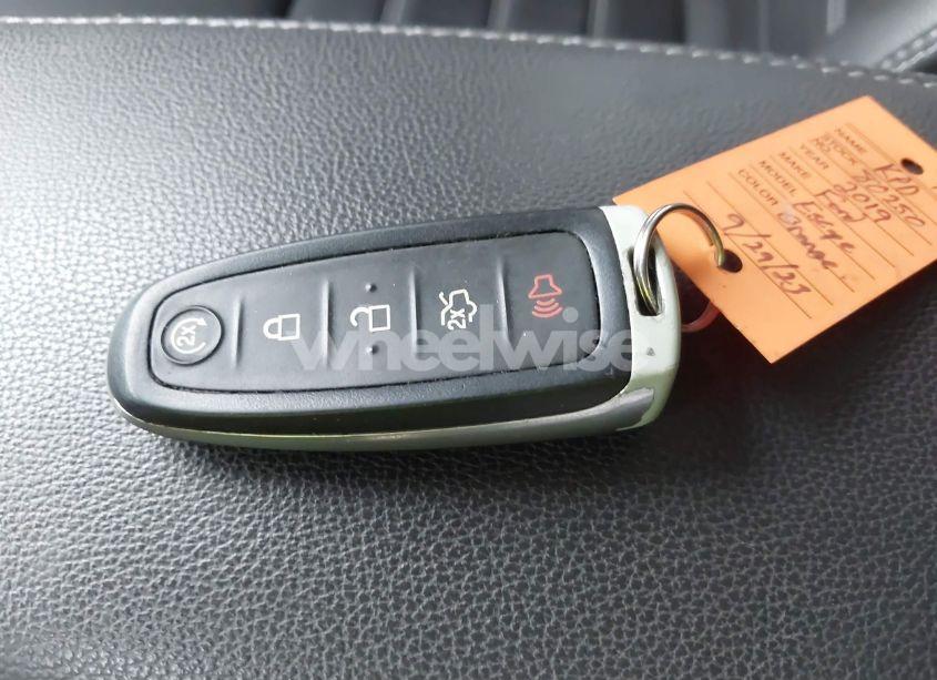 Photo 11 of 2019 Ford Escape SEL (VIN 1FMCU9HD0KUB44071)