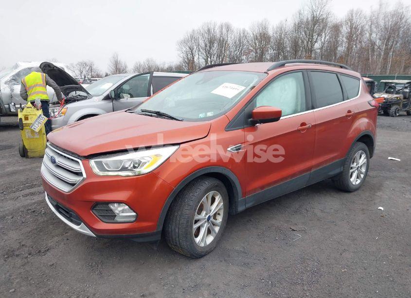Photo 2 of 2019 Ford Escape SEL (VIN 1FMCU9HD0KUB44071)