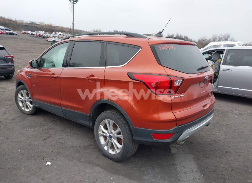 Photo 3 of 2019 Ford Escape SEL (VIN 1FMCU9HD0KUB44071)