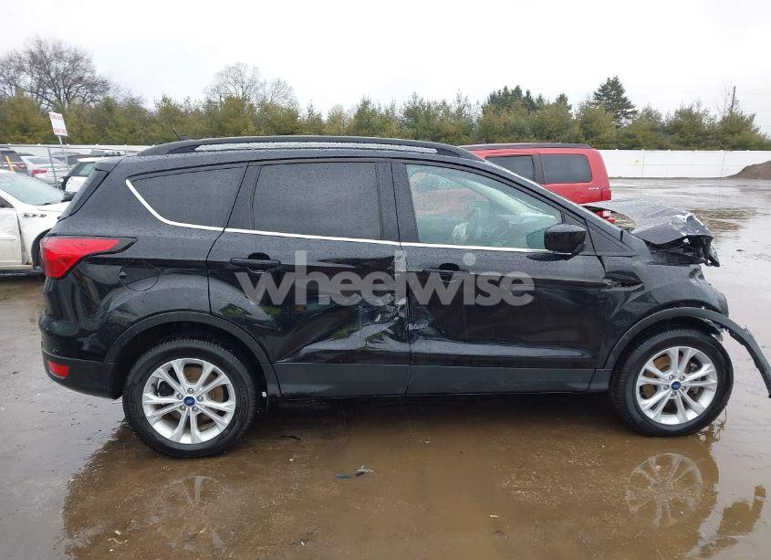 Photo 14 of 2019 Ford Escape SEL (VIN 1FMCU9HD0KUC33350)