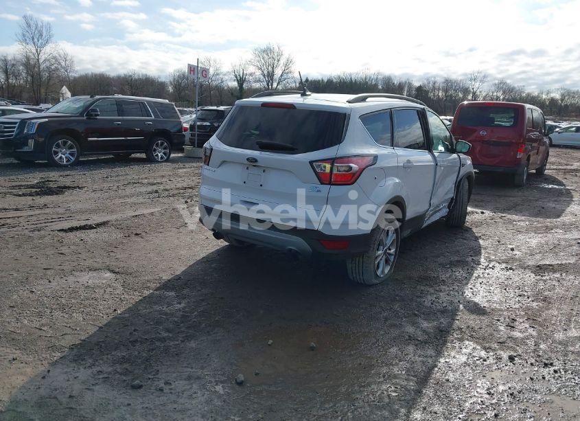 Photo 4 of 2018 Ford Escape SEL (VIN 1FMCU9HD1JUA26822)