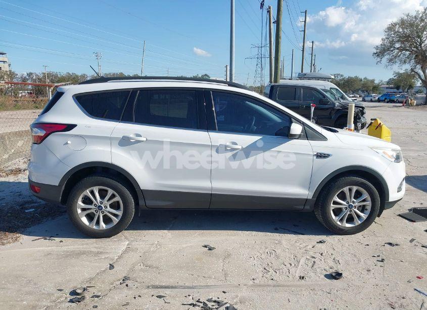 Photo 13 of 2018 Ford Escape SEL (VIN 1FMCU9HD1JUA66463)