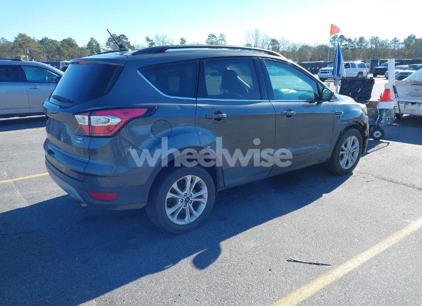 Photo 4 of 2018 Ford Escape SEL (VIN 1FMCU9HD1JUB30436)