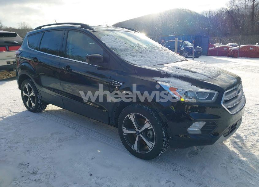 2018 Ford Escape SEL (VIN 1FMCU9HD1JUB37385) main photo