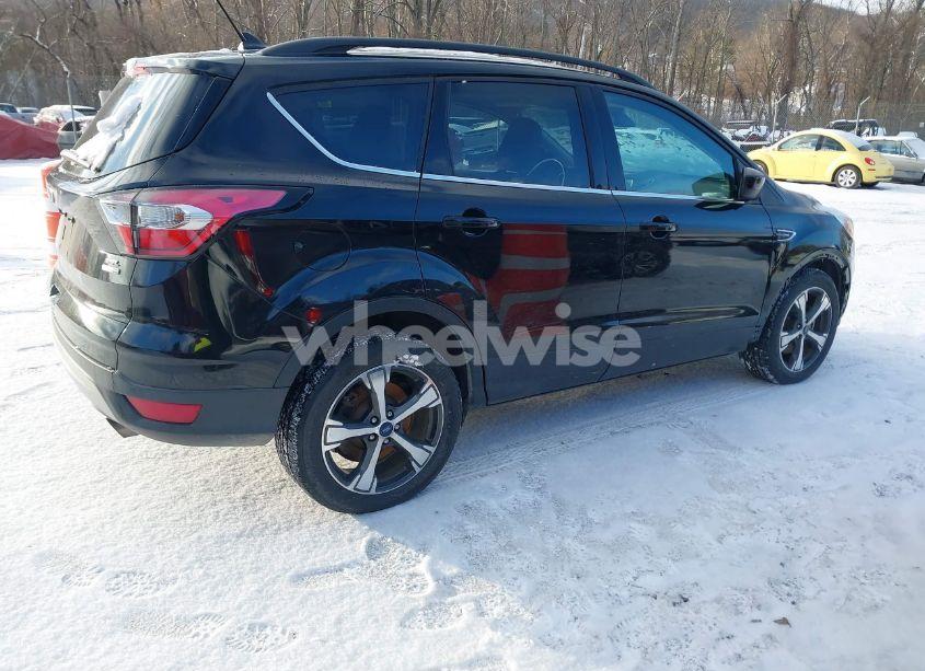 Photo 4 of 2018 Ford Escape SEL (VIN 1FMCU9HD1JUB37385)