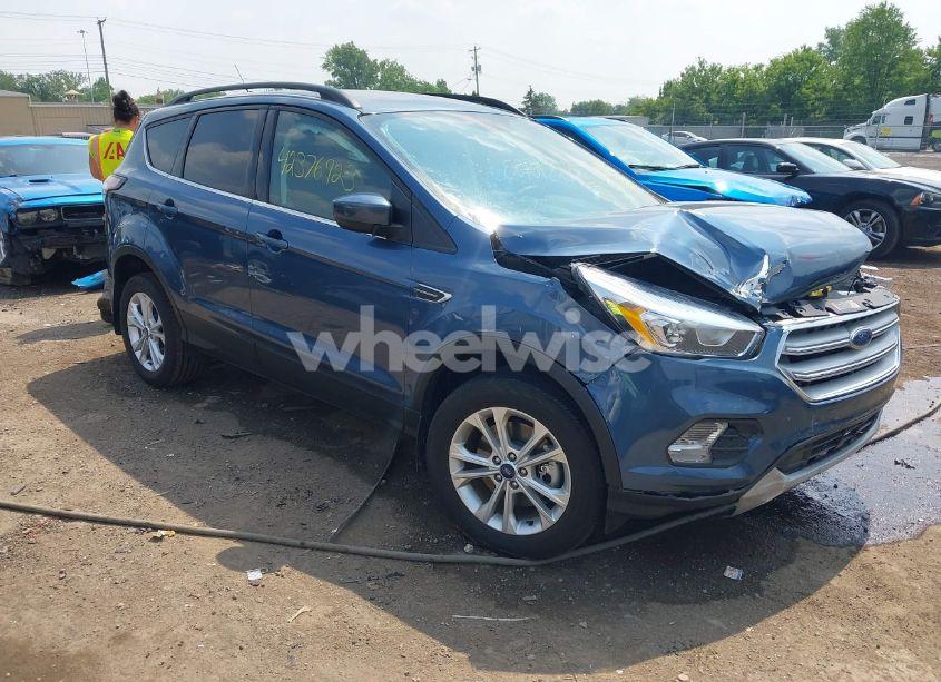 2018 Ford Escape SEL (VIN 1FMCU9HD1JUC02400) main photo