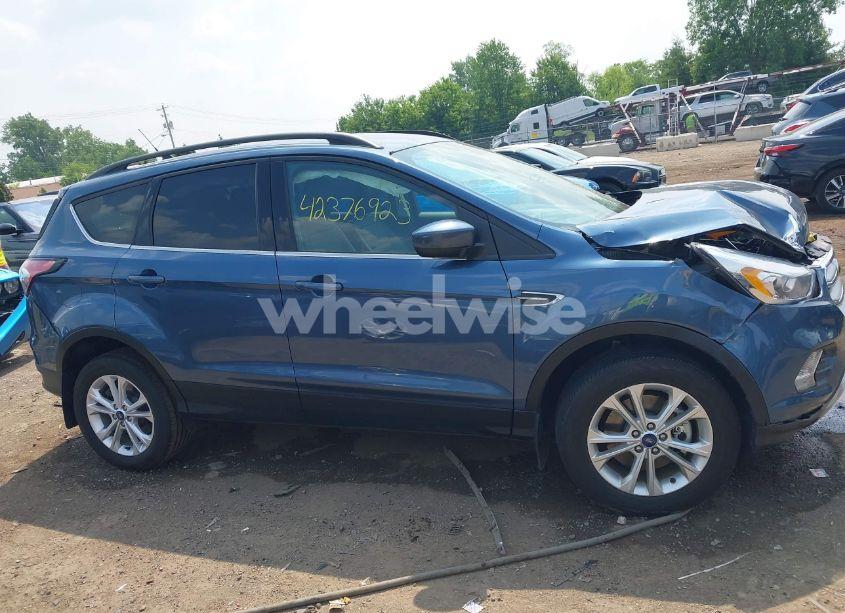 Photo 13 of 2018 Ford Escape SEL (VIN 1FMCU9HD1JUC02400)