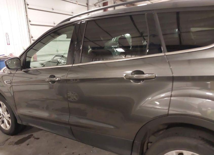 Photo 15 of 2018 Ford Escape SEL (VIN 1FMCU9HD1JUC86945)