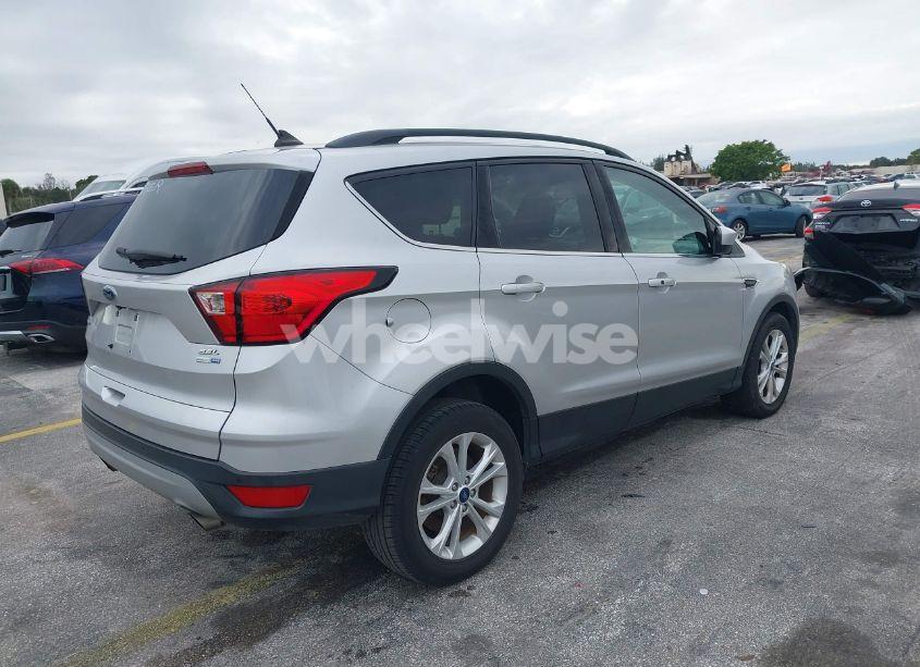 Photo 4 of 2019 Ford Escape SEL (VIN 1FMCU9HD1KUA00299)