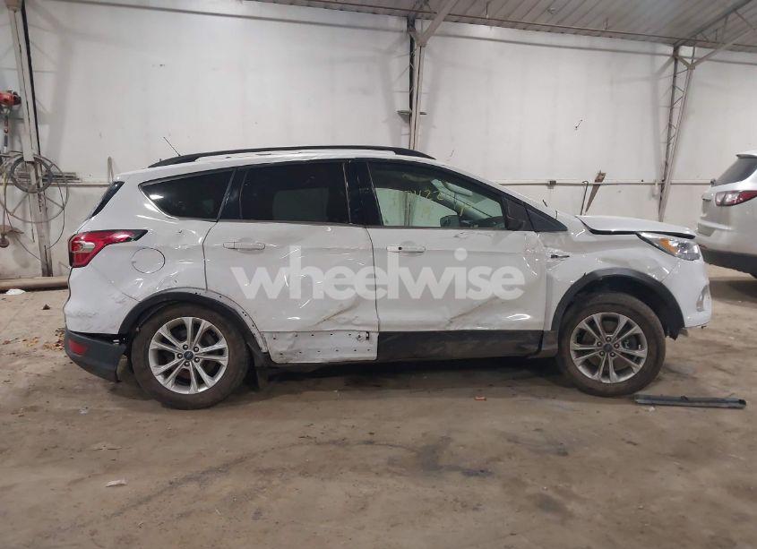 Photo 14 of 2019 Ford Escape SEL (VIN 1FMCU9HD1KUA43573)