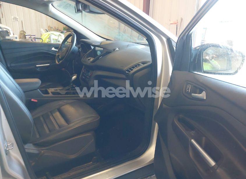 Photo 5 of 2019 Ford Escape SEL (VIN 1FMCU9HD1KUA52418)