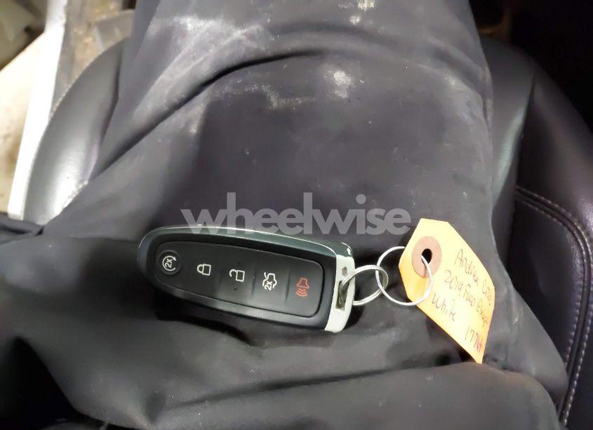 Photo 11 of 2019 Ford Escape SEL (VIN 1FMCU9HD1KUA93518)