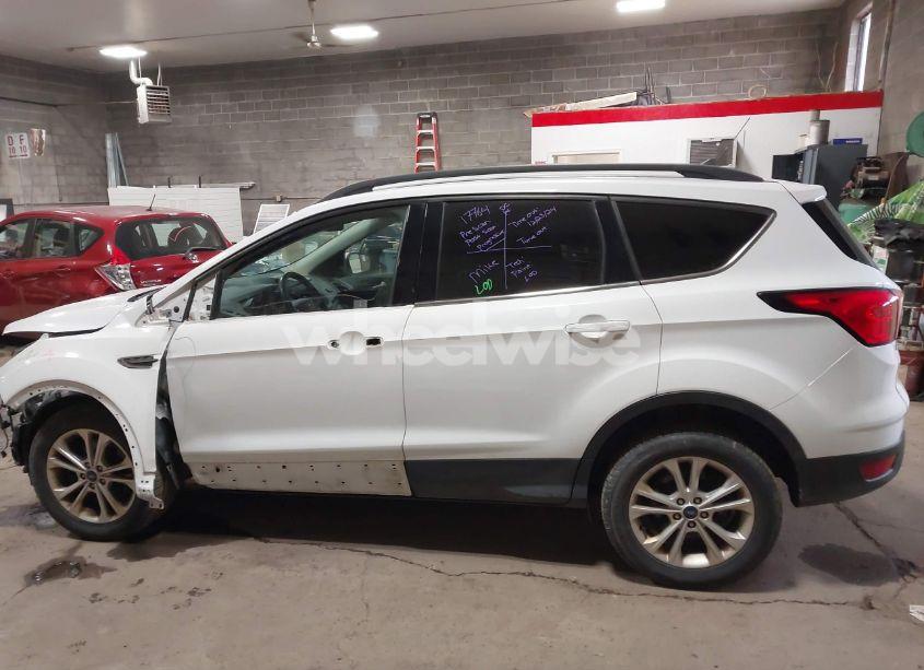 Photo 15 of 2019 Ford Escape SEL (VIN 1FMCU9HD1KUA93518)