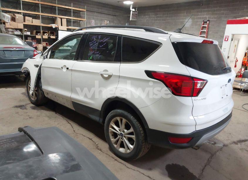 Photo 3 of 2019 Ford Escape SEL (VIN 1FMCU9HD1KUA93518)