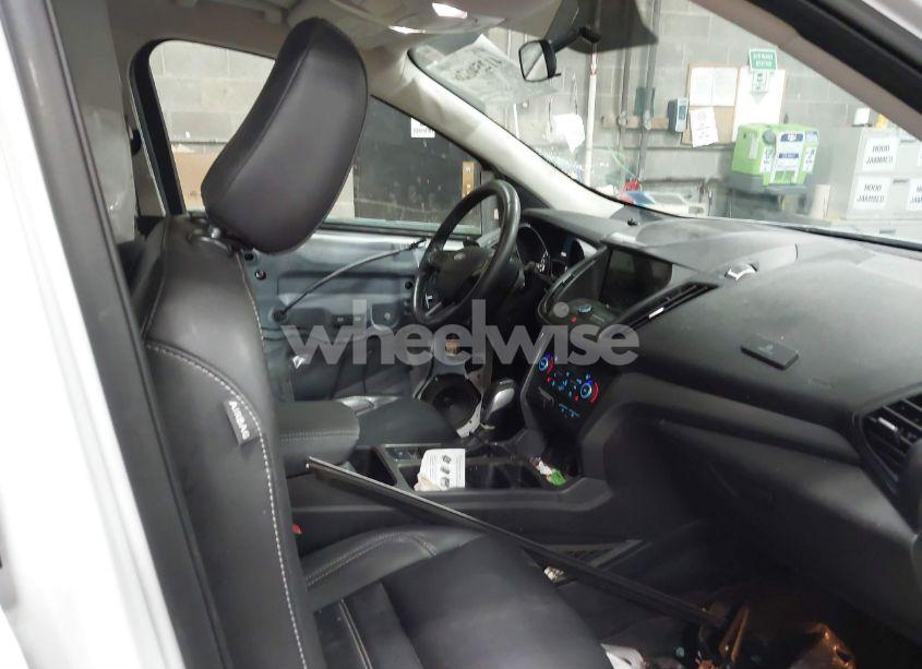 Photo 5 of 2019 Ford Escape SEL (VIN 1FMCU9HD1KUA93518)