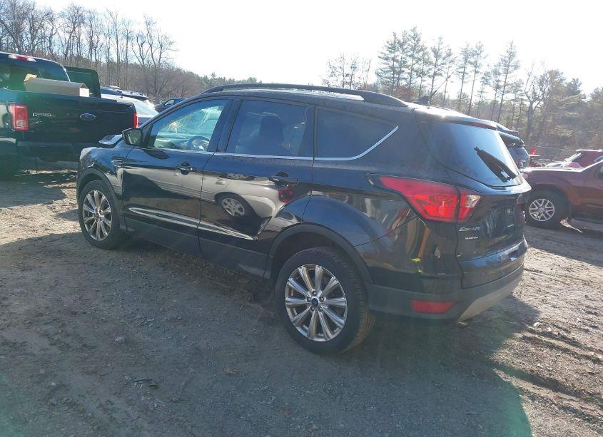 Photo 3 of 2019 Ford Escape SEL (VIN 1FMCU9HD1KUB41521)