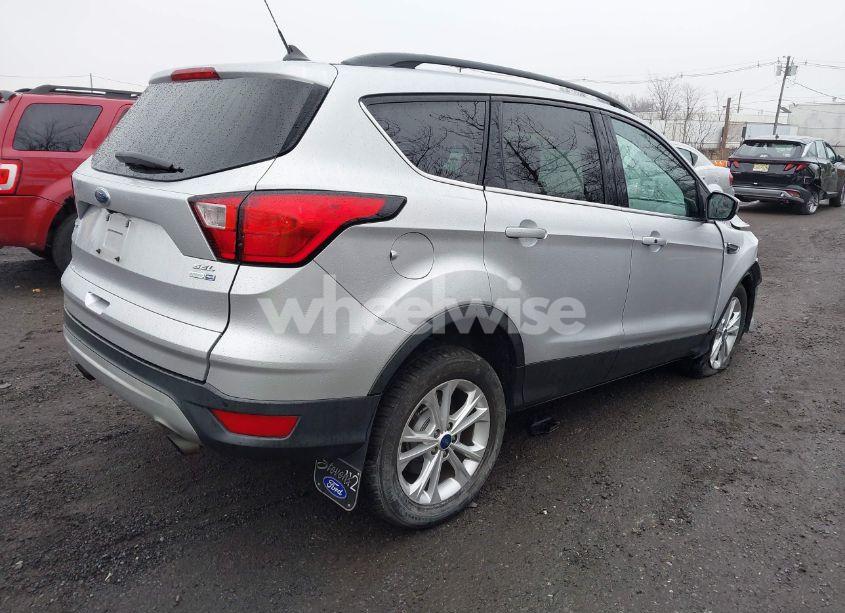 Photo 4 of 2019 Ford Escape SEL (VIN 1FMCU9HD1KUB42393)