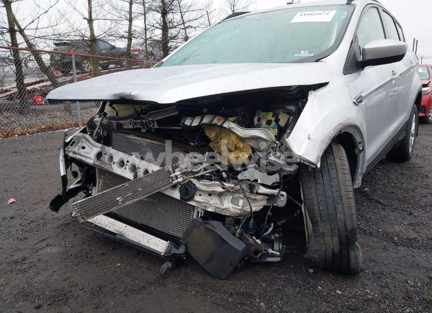 Photo 6 of 2019 Ford Escape SEL (VIN 1FMCU9HD1KUB42393)