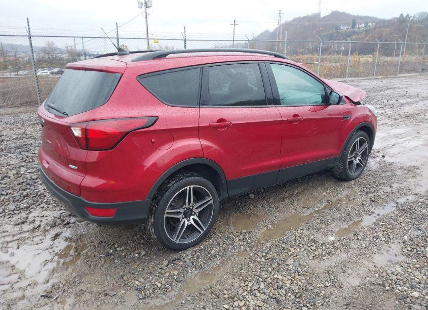 Photo 4 of 2019 Ford Escape SEL (VIN 1FMCU9HD1KUB51319)