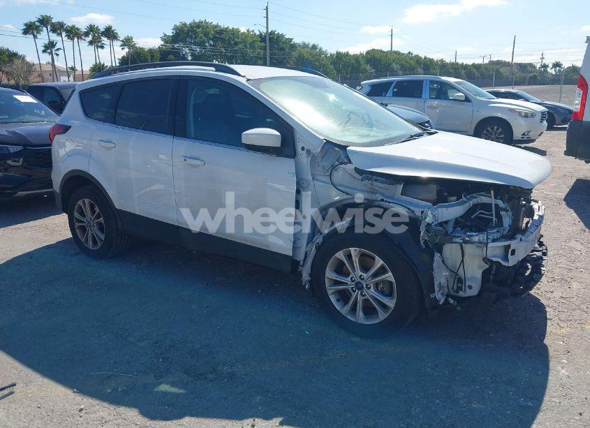 2019 Ford Escape SEL (VIN 1FMCU9HD1KUB75166) main photo