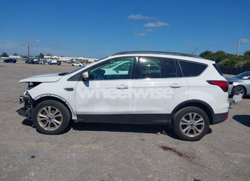 Photo 15 of 2019 Ford Escape SEL (VIN 1FMCU9HD1KUB75166)