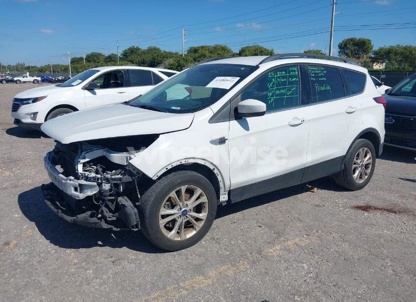 Photo 2 of 2019 Ford Escape SEL (VIN 1FMCU9HD1KUB75166)