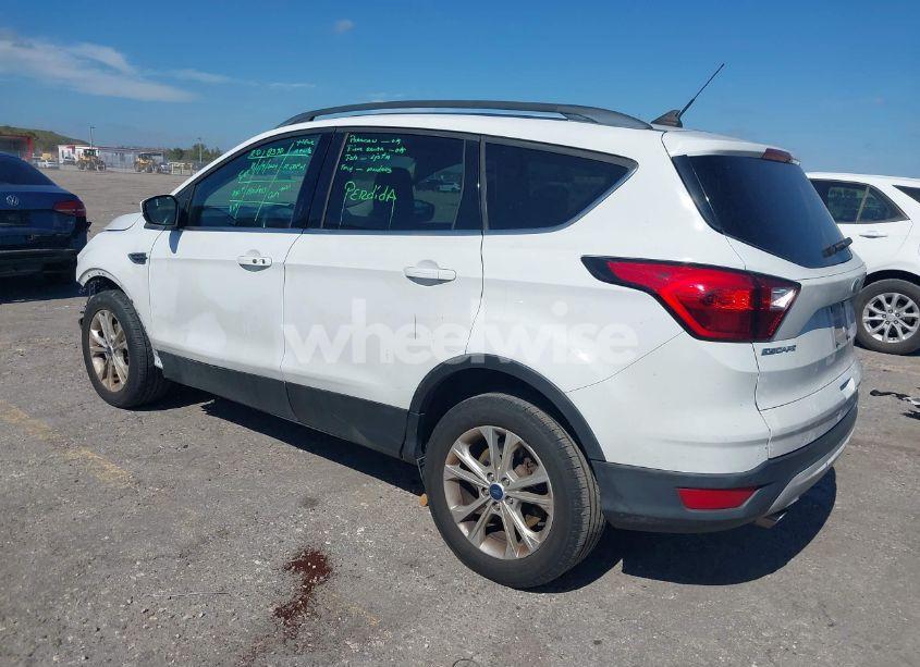 Photo 3 of 2019 Ford Escape SEL (VIN 1FMCU9HD1KUB75166)