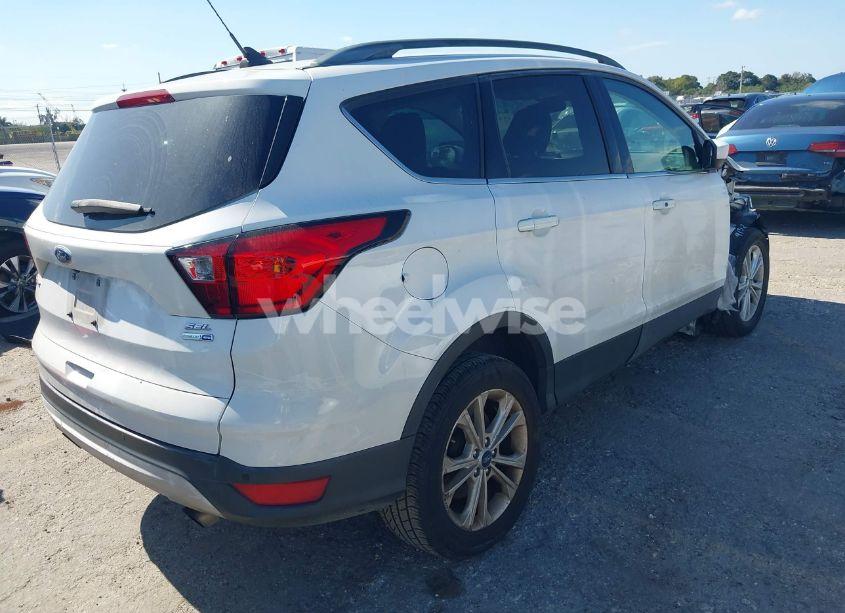 Photo 4 of 2019 Ford Escape SEL (VIN 1FMCU9HD1KUB75166)