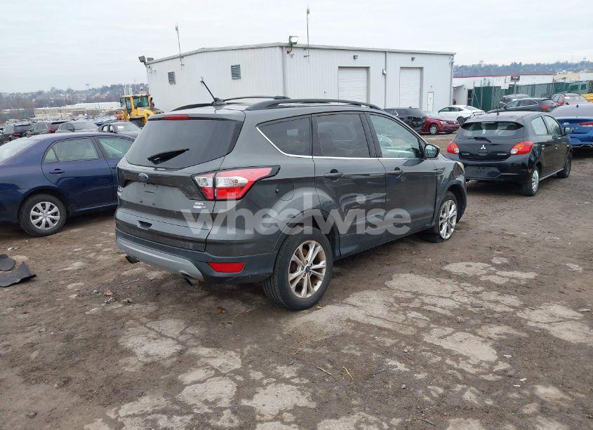 Photo 4 of 2018 Ford Escape SEL (VIN 1FMCU9HD2JUA47503)