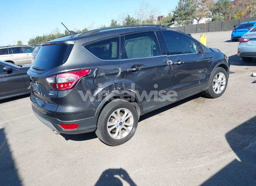 Photo 4 of 2018 Ford Escape SEL (VIN 1FMCU9HD2JUA67234)
