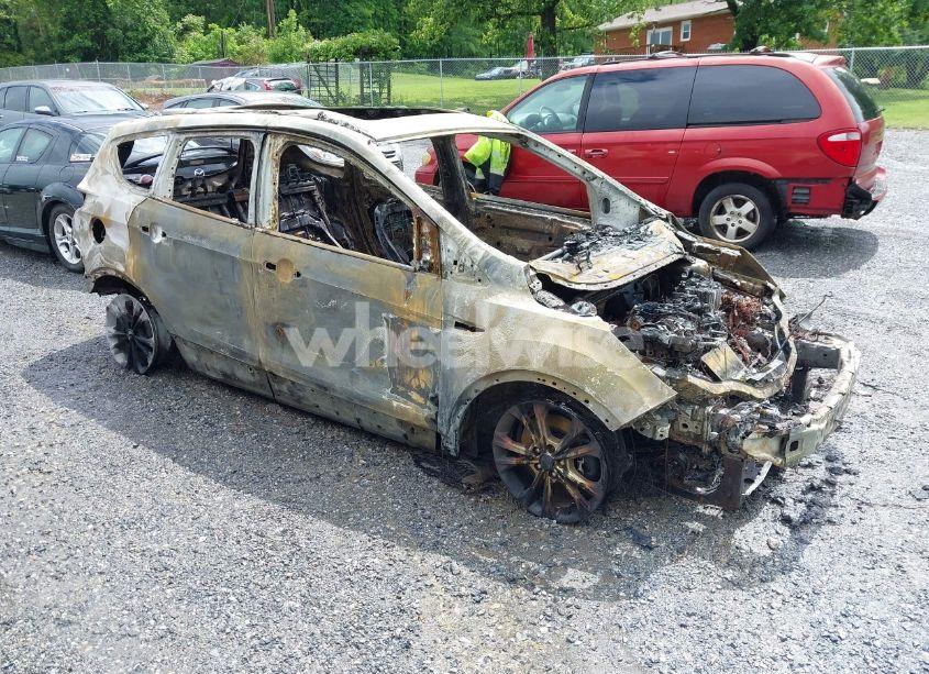 2018 Ford Escape SEL (VIN 1FMCU9HD2JUC57079) main photo