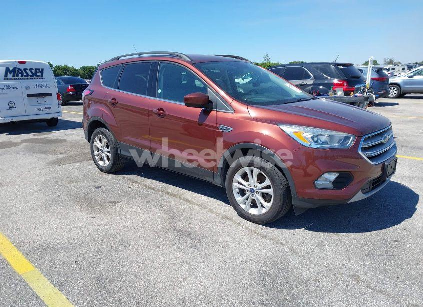 2018 Ford Escape SEL (VIN 1FMCU9HD2JUC66686) main photo