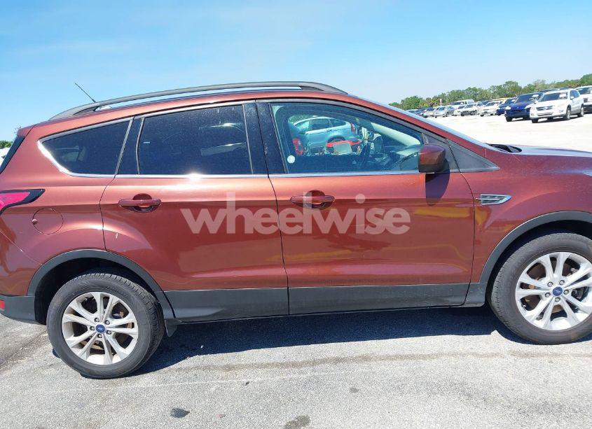 Photo 13 of 2018 Ford Escape SEL (VIN 1FMCU9HD2JUC66686)