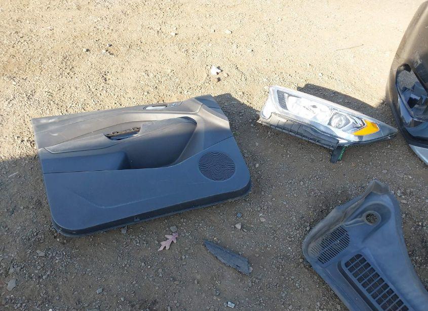 Photo 18 of 2019 Ford Escape SEL (VIN 1FMCU9HD2KUA08976)